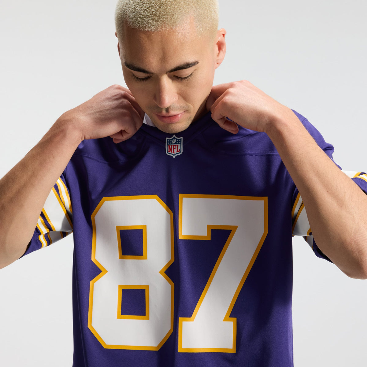 Men's Minnesota Vikings T J Hockenson Purple Classic Player Jersey